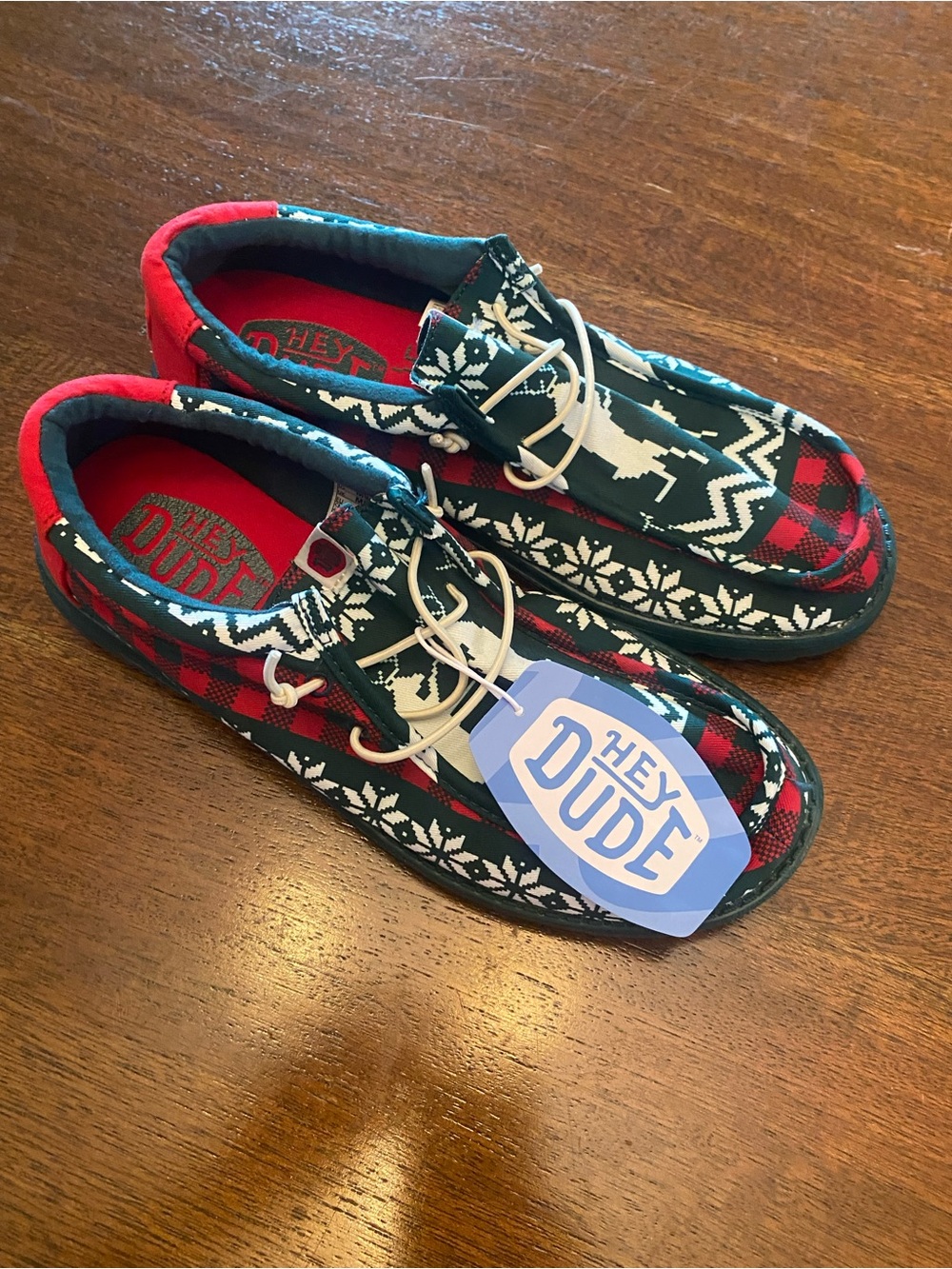 Hey Dude Wally Holiday Christmas slip on Shoes Mens size 9 new. With tags